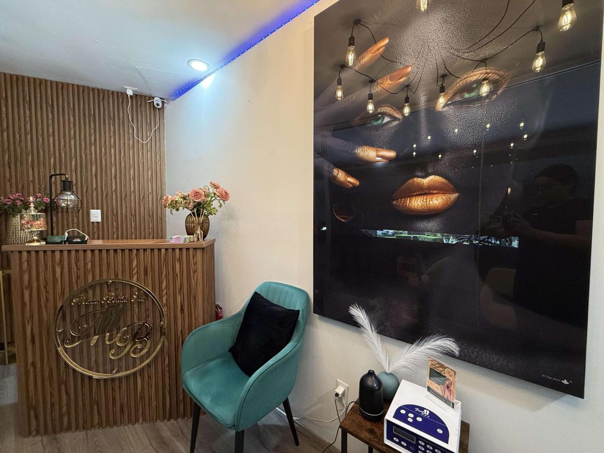 Grand Cantalagua Hotel Morelia, BW Signature Collection Eksteriør bilde The interior of a medical spa in the UK